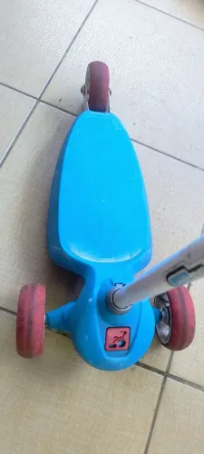 Patinete infantil usado mas em perfeito estado de uso.