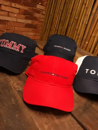 BONÉ TOMMY HILFIGER