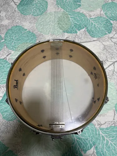 Caixa Pearl Decade Maple Amarela 14" com Pele Evans HD Dry