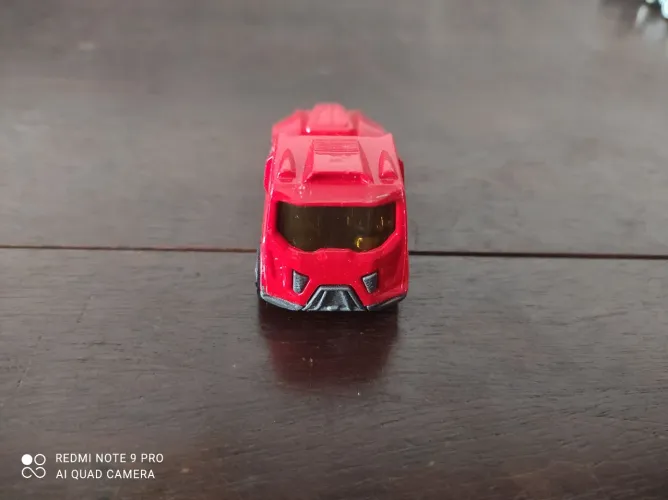 Hot Wheels Rennen Rig 2011 New Models
