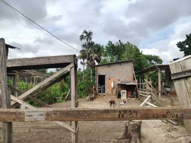 Vendo casa no parque aeroportuário