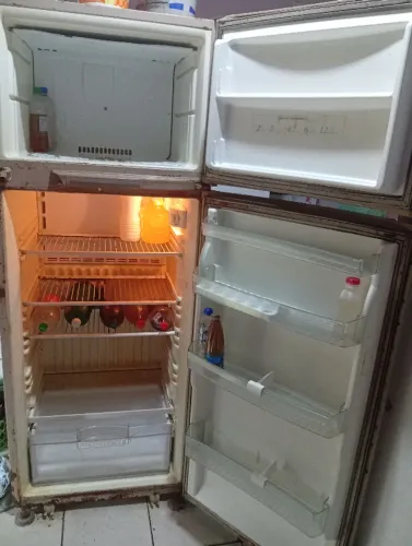 VENDE-SE/TROCO Geladeira Duas Portas(430L) Aceito Freezer Vertical, pequeno OU escada alum