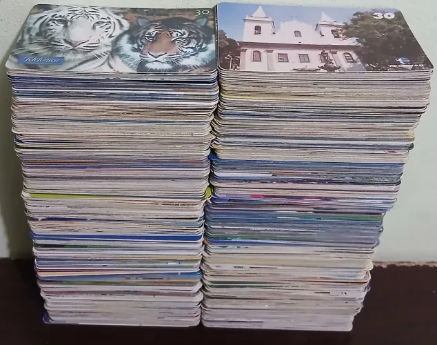 VENDO LOTE COM 1.000 CARTÕES TELEFÔNICOS DIVERSOS