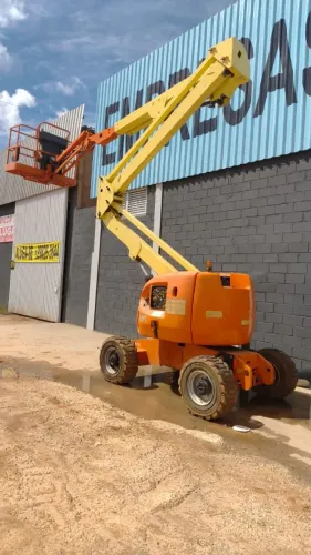 Plataforma Elevatória JLG450 15 Metros de Altura