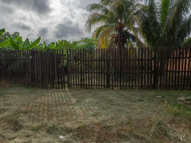 VENDE-SE TERRENO
