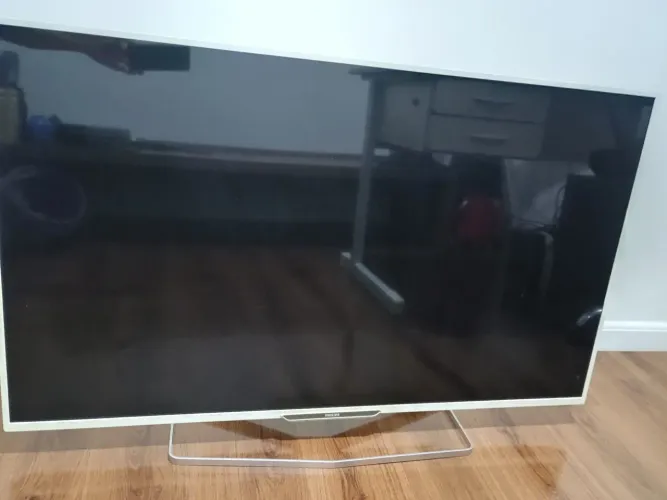Smart tv Philips 47 ambilight.