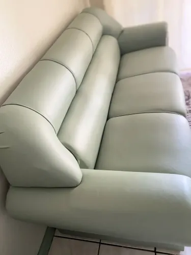 Conjunto com três sofás, 1,2 e 3 lugares
