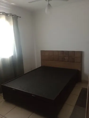 Cama Box com colchão e cabeceira