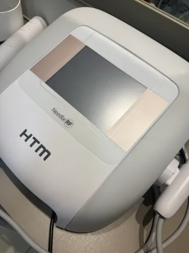 Radiofrequência microagulhada robótica 