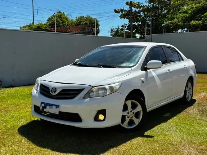 Toyota Corolla GLI 1.8 Flex 16V Aut. 2014