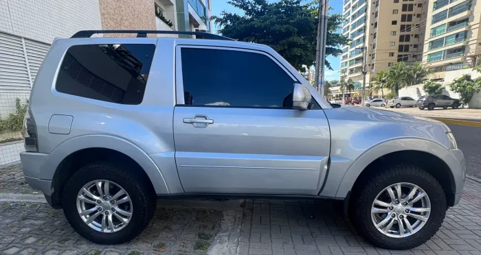 Mitsubishi Pajero HPE Full 3.2 4X4 T.i.dies. 5P AUT 2013