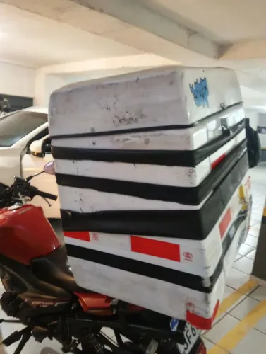 Baú 180 litros 
