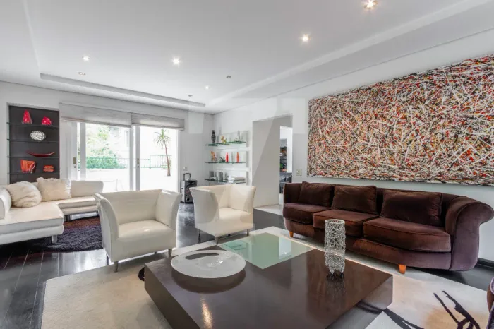 Casa à venda em um dos condomínio mais desejados do Bairro Cidade Jardim