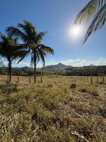 Vende-se excelente sitio com localização privilegiada em Amarelos - Guarapari/ES,