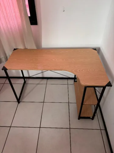 Mesa e Cadeira para Home Office