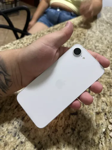 Vendo IPhone 16e 128gb Branco 