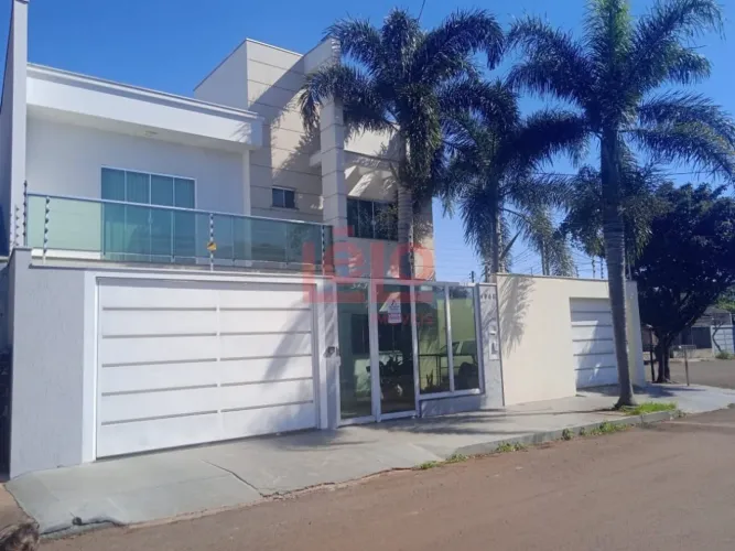 Sobrado à venda em Mandaguari