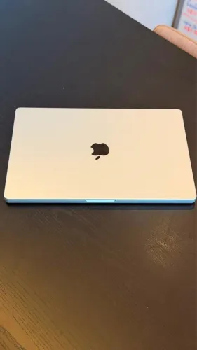 MacBook Pro M3 Pro 16?