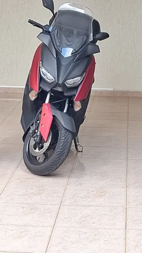 Moto impecável 