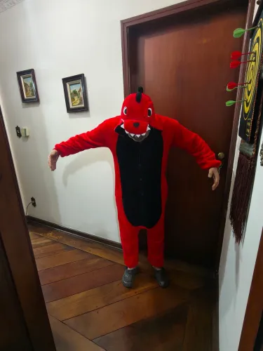 Pijama/ fantasia Dinossauro adulto. 