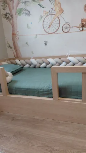 Cama Montessoriana e Colchão Ortobom. Criança de 2 a 8 anos.