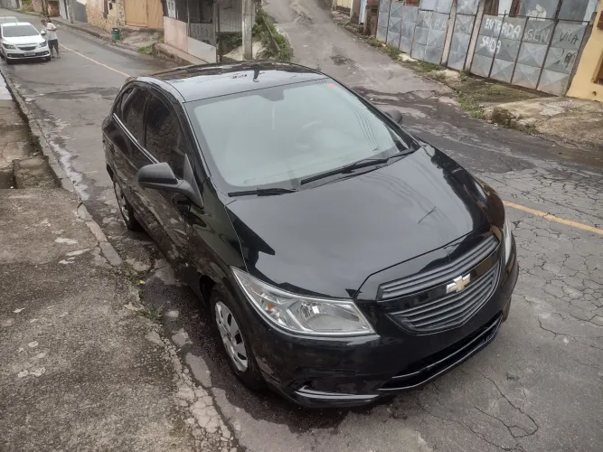 Chevrolet Onix JOY Hatch 1.0 8V Flex Mec. 4P 2017