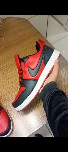 Tenis nike borough Vermelho 43 nunca usado!