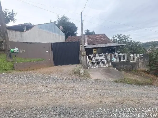 Negócio imperdível Casa no Petropolis, Joinville - SC, Nº 869, 2 quartos, 186,96m² | Leil