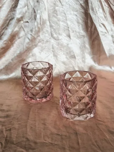 par de porta velas em vidro rosa copos cozinha louça decoração vintage antigo antiquario