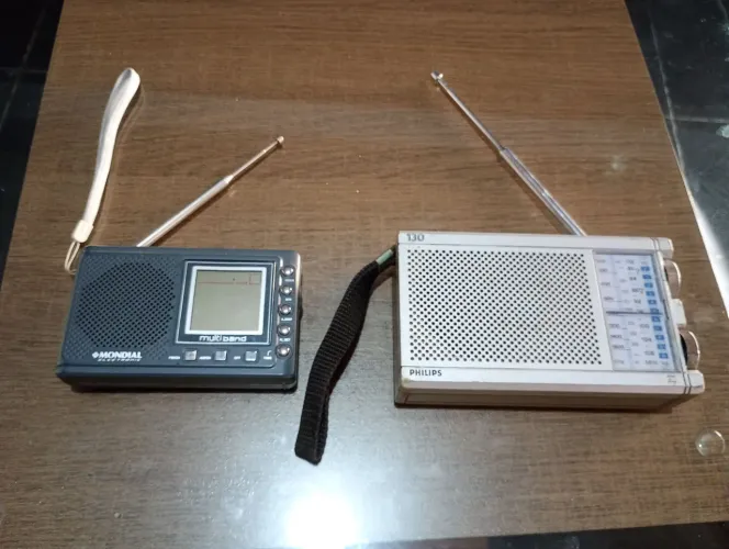 Rádios eletrônicos vintage e retrô