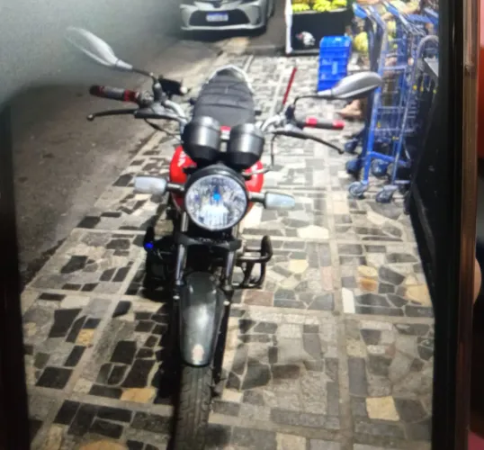 Titan 2002 moto muito boa para quem entente moto e minha a 5 anos...
