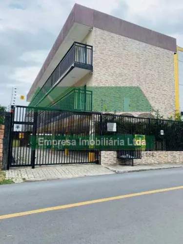ALUGA-SE APARTAMENTO NO PARQUE DEZ DE NOVEMBRO