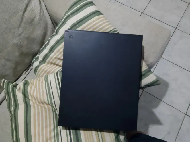 Xbox one x 1TB