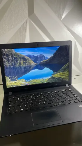 Vendo notebook Lenovo ótimo estado apenas pega e usar 