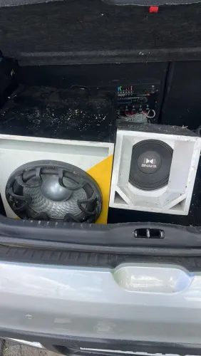 VENDO SOM AUTOMOTIVO