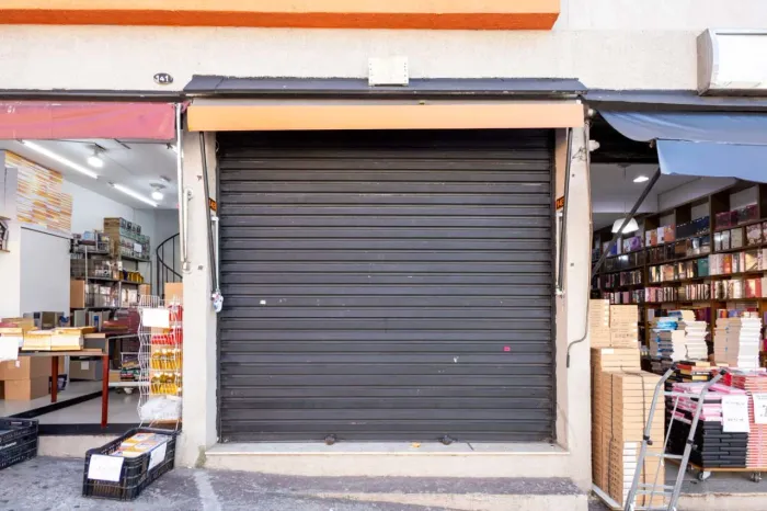 Loja na Rua Conde de Sarzedas, 143  40 m²