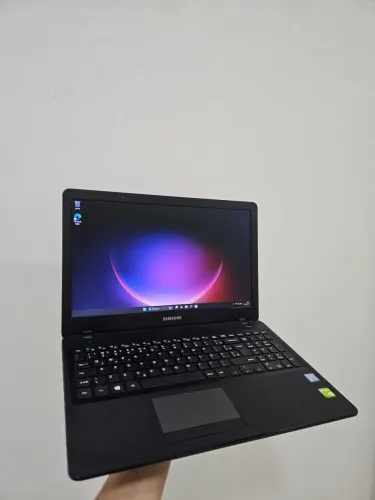 Notebook SAMSUNG I7 Sétima Geração - 8GB DDR4 - PLACA DE VÍDEO GEFORCE 2GB - SSD 960GB