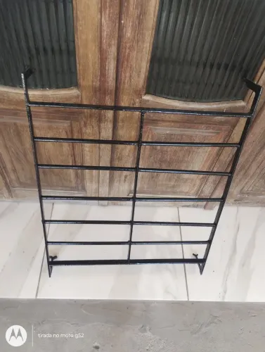 Vende se uma grande para sua janela semi nova em perfeito estado