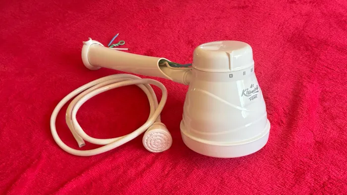 Chuveiro elétrico Kibanho 4T fame 220v, acompanha cano da LORENZETTI