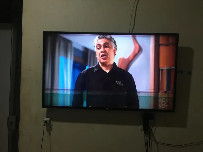 tv está focionado normal só apareci essa litas