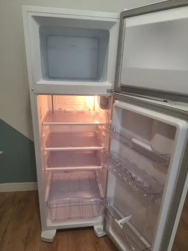 Vendo Geladeira