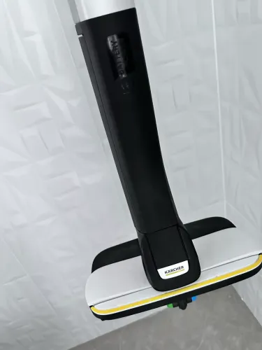 Limpadora de piso Kärcher FC4 Bivolt