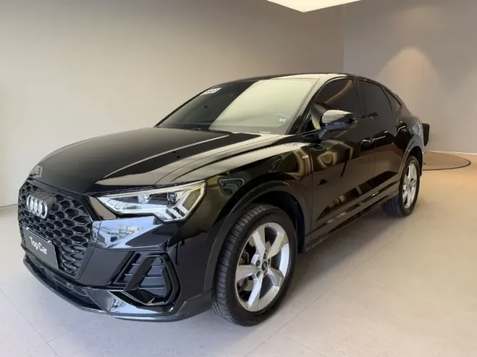 Audi Q3 SPB Perf. Black 2.0 TFSI Tipt. Quat. 2022