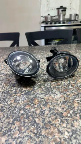 PAR DE FAROL DE MILHA NUNCA USADO! NOVO NA CAIXA.