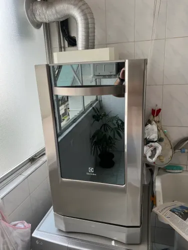 Lava-Louças Electrolux LE09X - Inox - Excelente Estado!