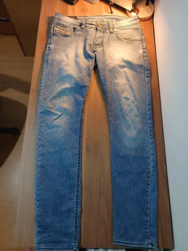 Calça Diesel, tamanho 42.