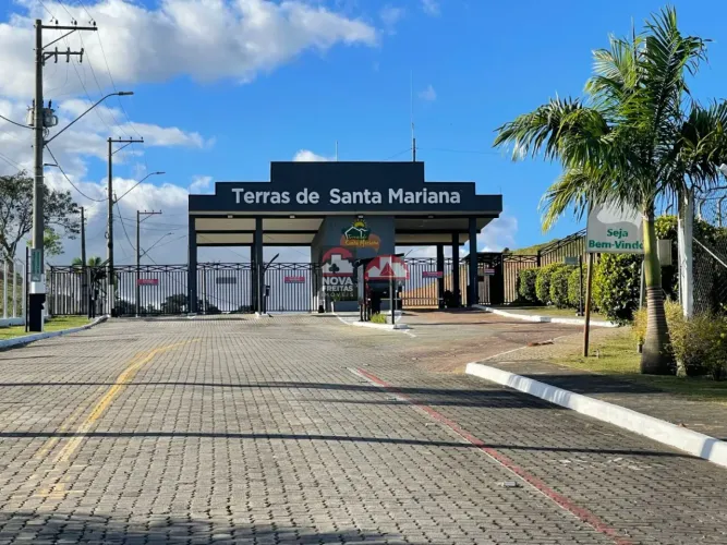 Terreno à Venda no Condomínio Terras de Santa Mariana em Caçapava/SP
