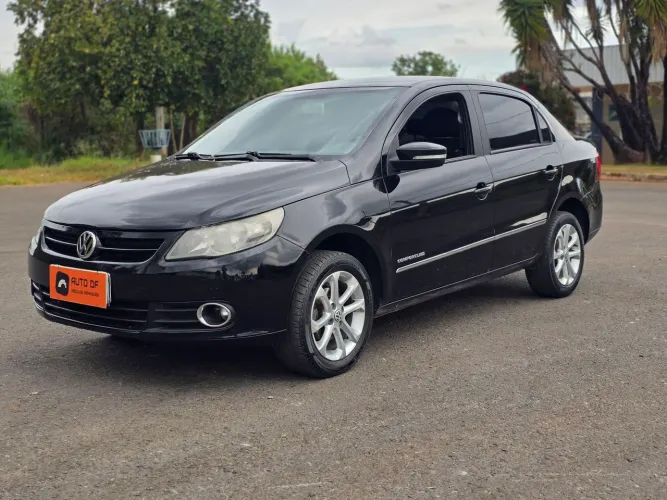 Volkswagen Voyage Comf/highli. 1.6 MI T.flex 8V 4P 2013