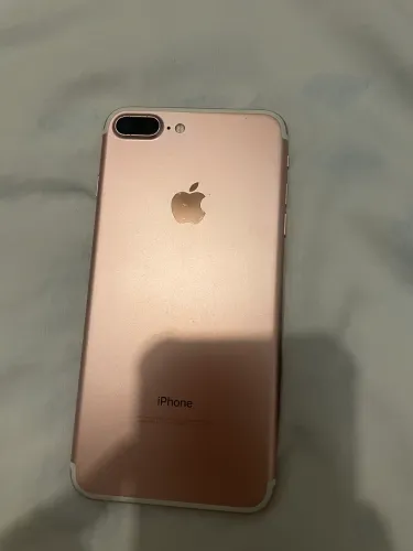 iPhone 7 Plus rose 128 GB 489$