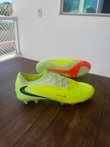 Chuteira nike 